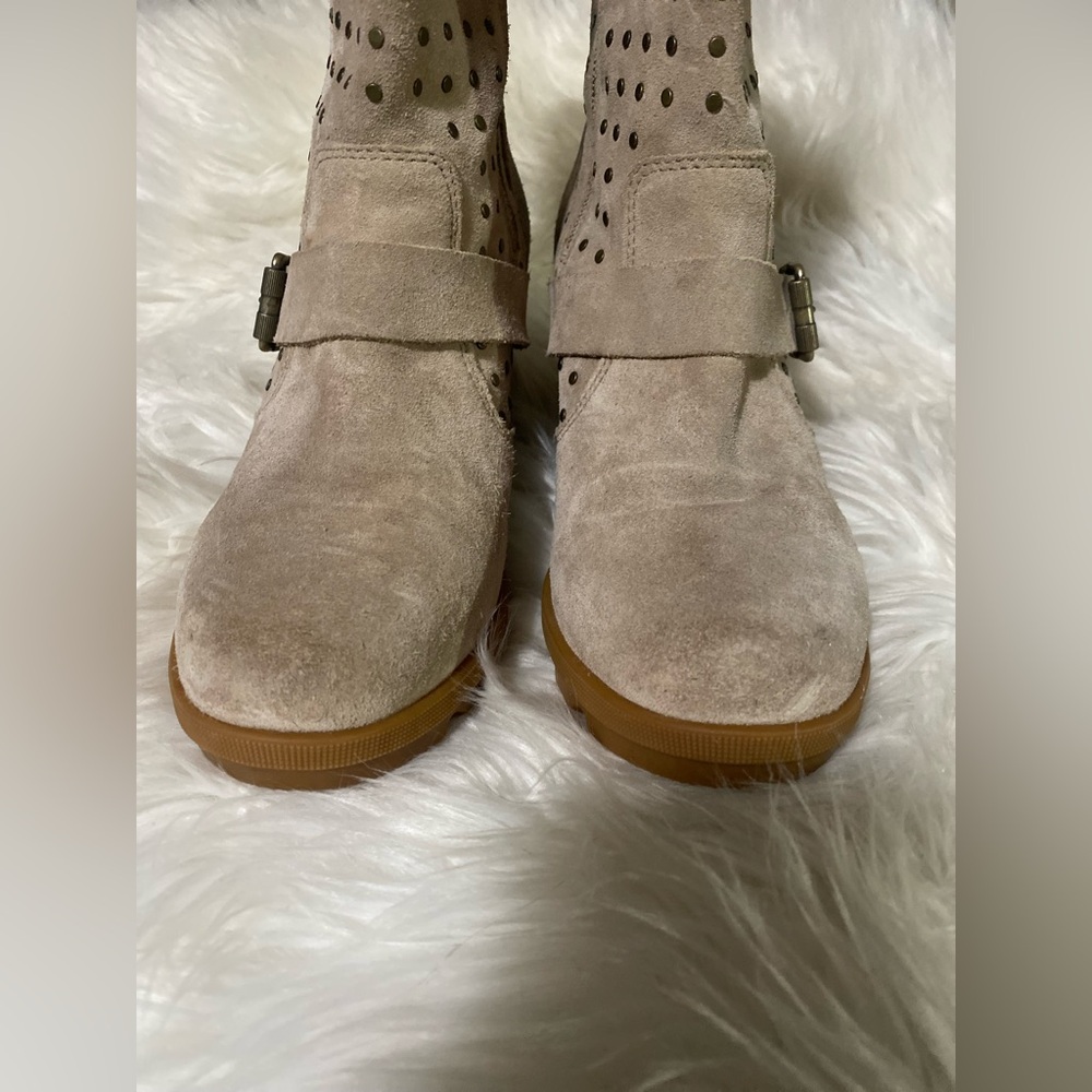 GUC Sorel Joan of Arctic Wedge II Studded Boots - US Size 8 - Picture 4 of 15